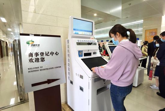 聚焦荊楚脈動(dòng) 央地媒體聯(lián)合采訪(fǎng)，解碼湖北互聯(lián)網(wǎng)信息服務(wù)新篇章